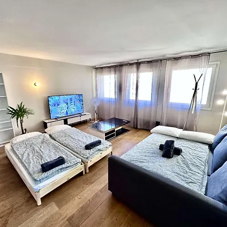Say Hello To The Eiffel Tower Apartment Paris Exterior photo